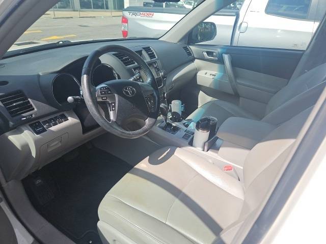 2013 Toyota Highlander Plus V6 — SUV — 128,808 mi — Chesapeake, VA