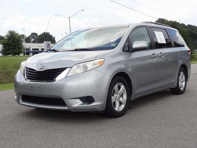 2011 Toyota Sienna Base — Minivan — 166,967 mi — Chesapeake, VA