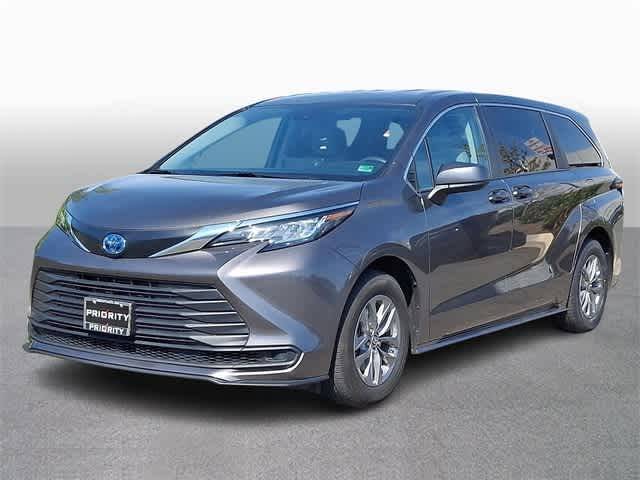 2023 Toyota Sienna LE — Minivan — 23,511 mi — Springfield, VA