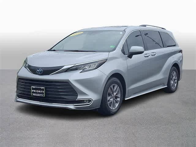 2023 Toyota Sienna XLE — Minivan — 52,822 mi — Springfield, VA