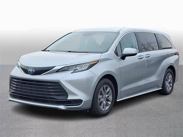 2023 Toyota Sienna LE — Minivan — 40,082 mi — Springfield, VA