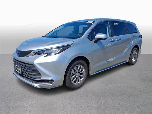 2023 Toyota Sienna LE — Minivan — 65,452 mi — Springfield, VA