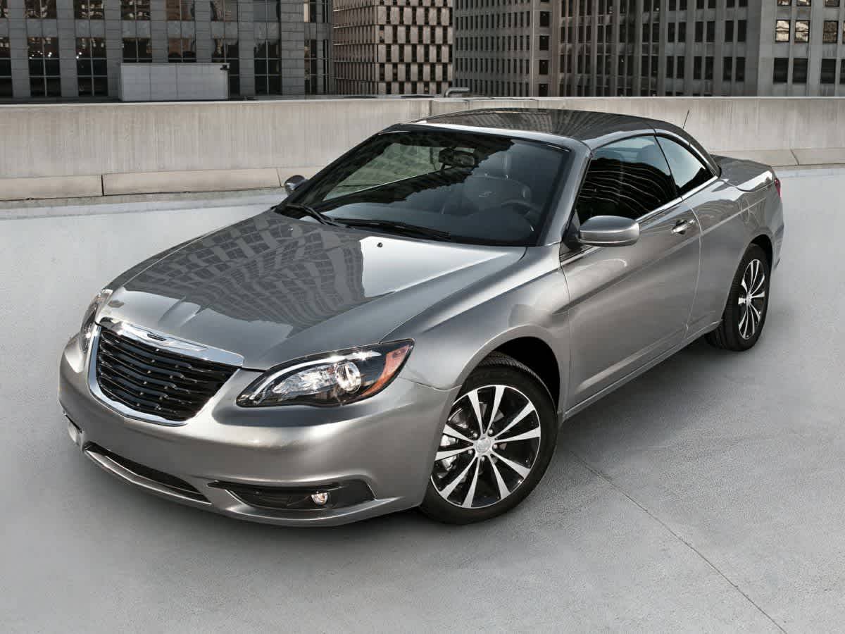 2011 Chrysler 200 S — Convertible — 135,357 mi — Springfield, VA