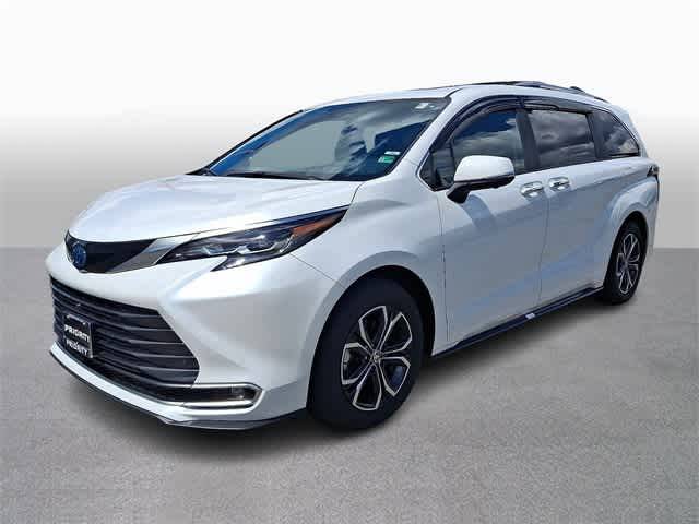 2025 Toyota Sienna Platinum — Minivan — 23,125 mi — Springfield, VA