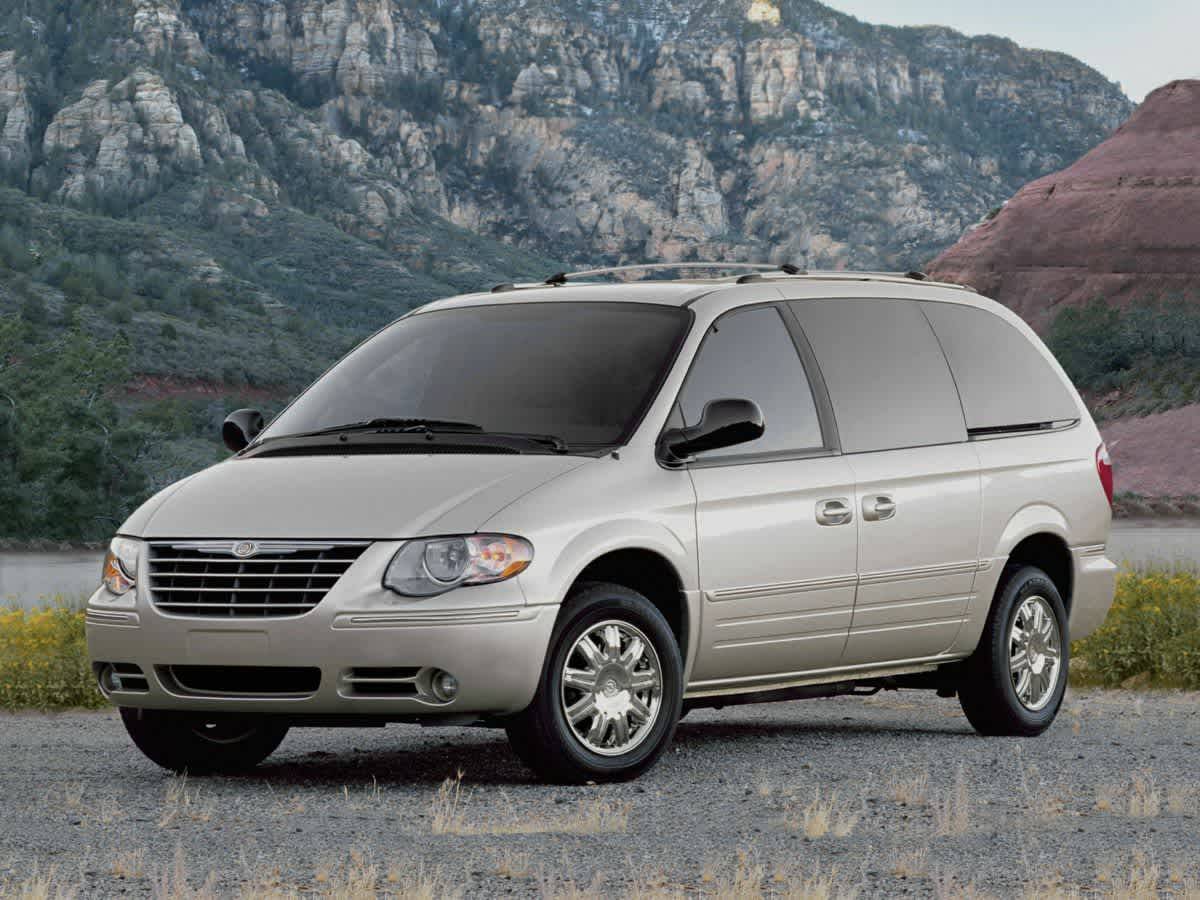 2007 Chrysler Town & Country Base — Minivan — 136,456 mi — Springfield, VA