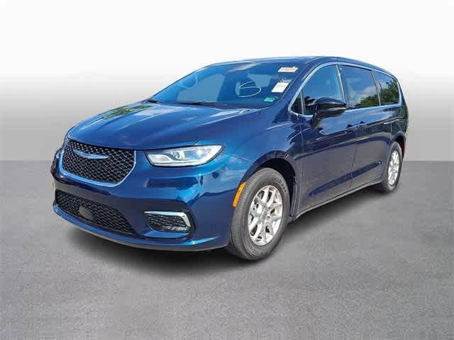 2025 Chrysler Pacifica Select — Minivan — 16,162 mi — Springfield, VA