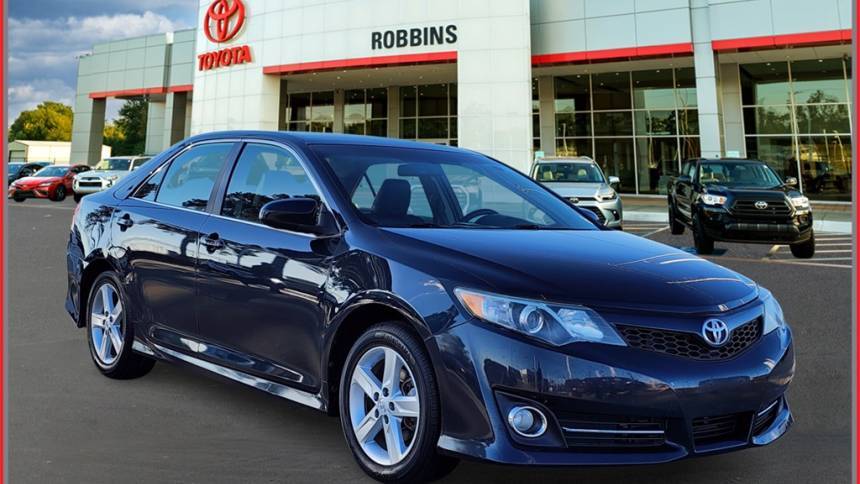 2014 Toyota Camry SE — Sedan — 93,550 mi — Nash, TX