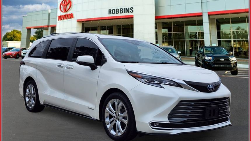 2021 Toyota Sienna Platinum — Minivan — 96,770 mi — Nash, TX