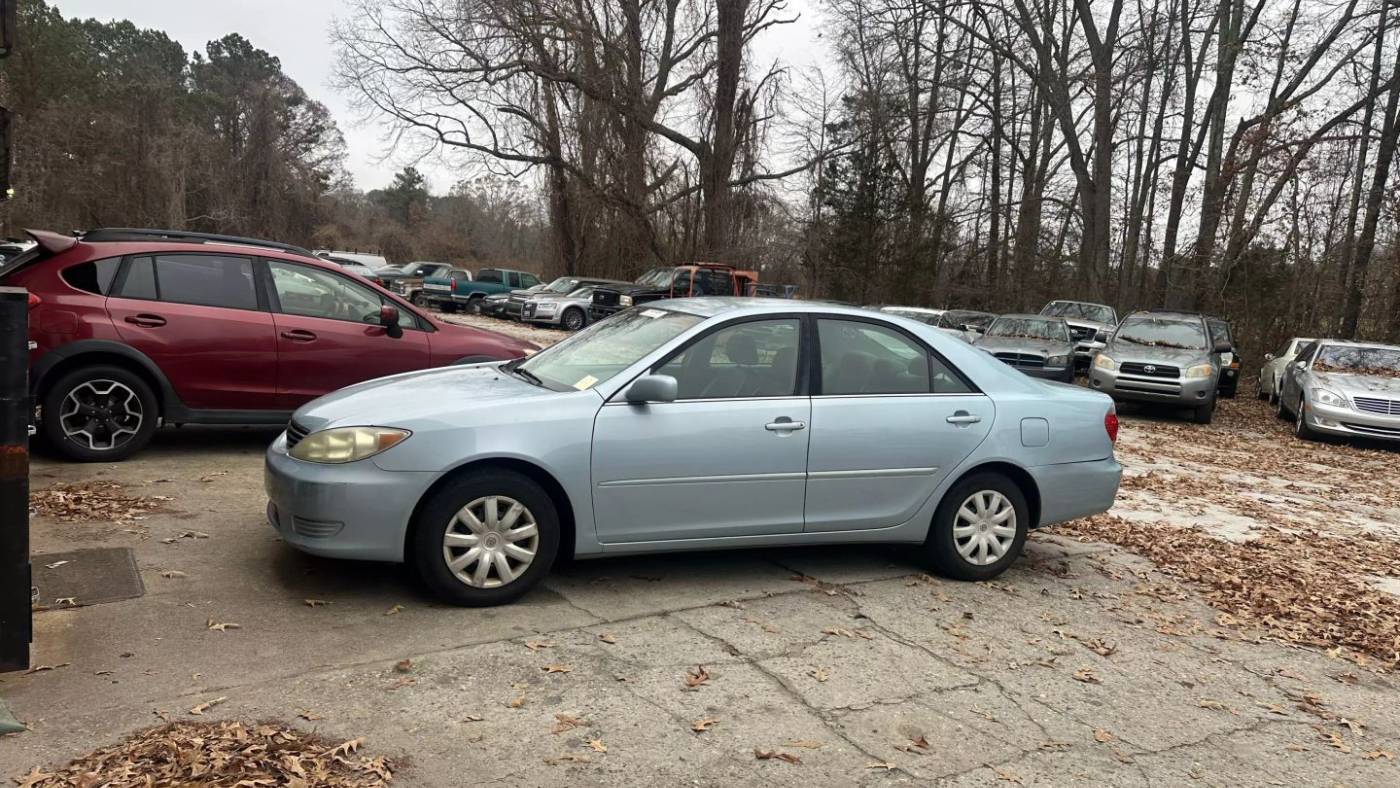 2005 Toyota Camry LE