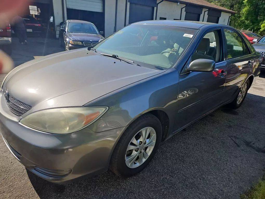 2004 Toyota Camry LE V6 — Sedan — 173,529 mi — Fayetteville, GA