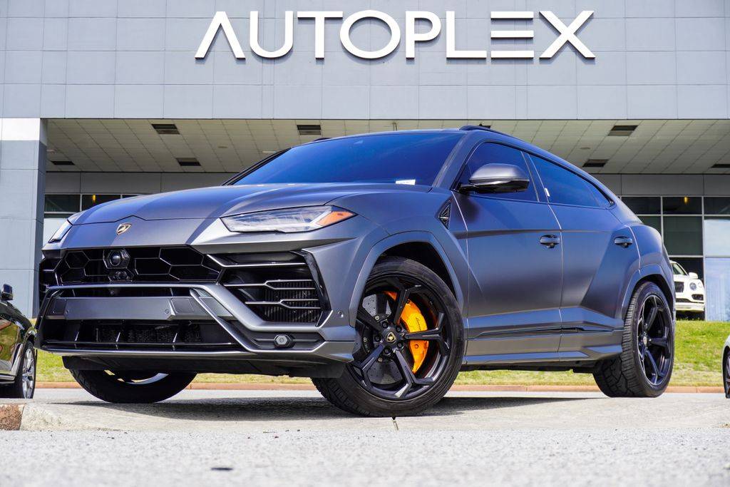 2020 Lamborghini Urus Standard