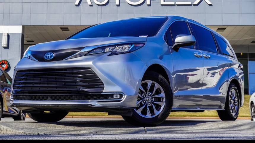 2021 Toyota Sienna XLE — Minivan — 50,300 mi — Duluth, GA
