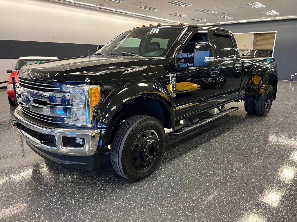 2017 Ford Super Duty F-450 Lariat — Pickup Truck — 99,648 mi — Mesa, AZ