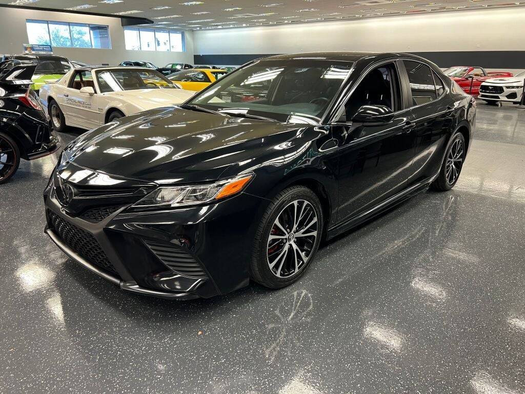 2018 Toyota Camry SE — Sedan — 68,675 mi — Mesa, AZ