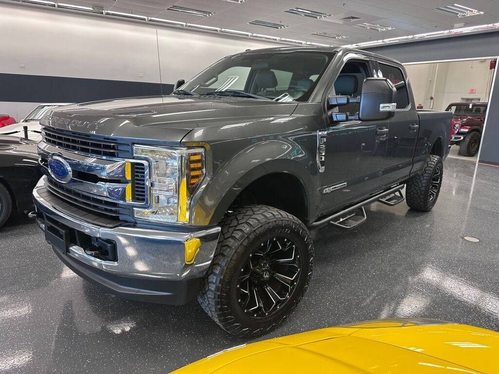 2018 Ford Super Duty F-250 XLT — Pickup Truck — 86,549 mi — Mesa, AZ