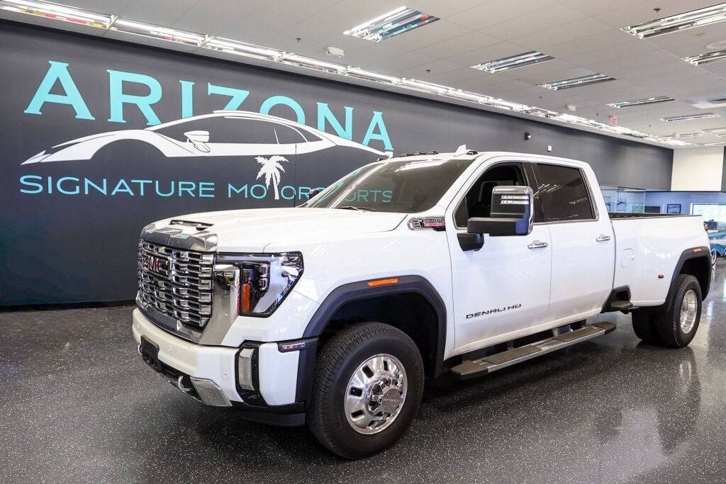 2024 GMC Sierra 3500HD Denali — Pickup Truck — 5,615 mi — Mesa, AZ