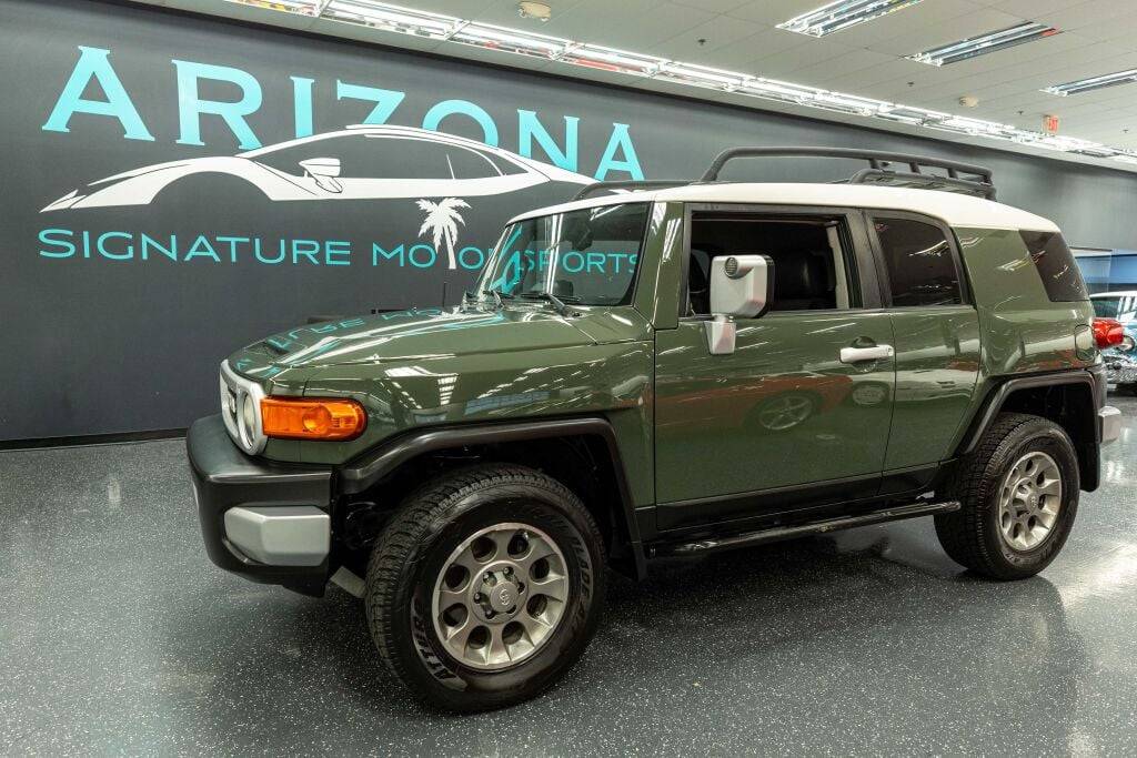 2012 Toyota FJ Cruiser Base — SUV — 129,399 mi — Mesa, AZ