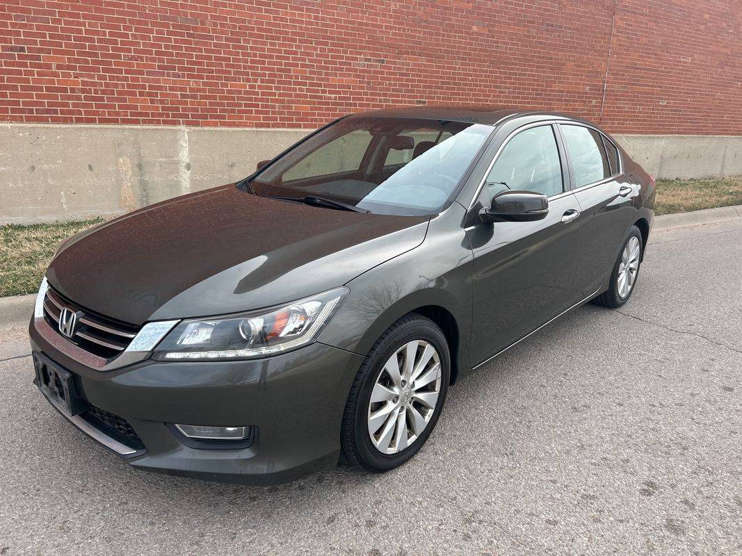 2013 Honda Accord EX-L V6 — Sedan — 152,093 mi — Wichita, KS