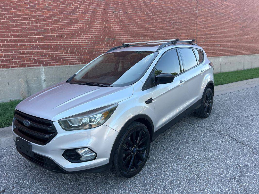 2017 Ford Escape SE — SUV — 116,450 mi — Wichita, KS