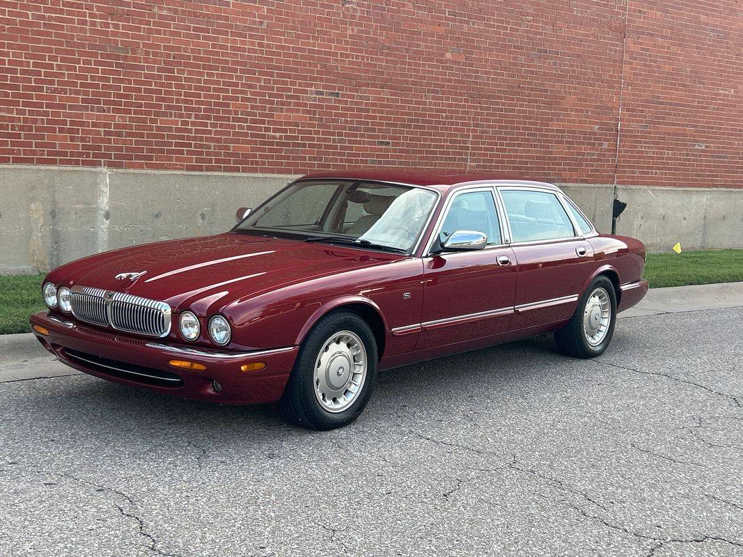 2000 Jaguar XJ Vanden Plas — Sedan — 100,694 mi — Wichita, KS