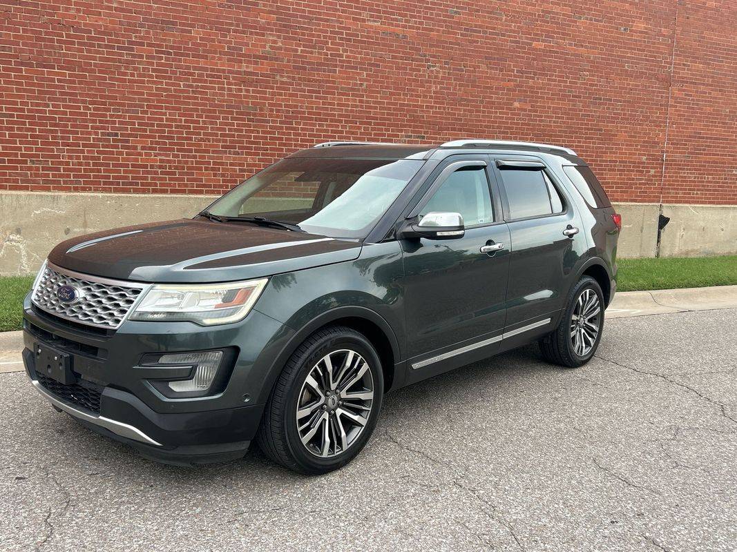 2016 Ford Explorer Platinum — SUV — 100,693 mi — Wichita, KS
