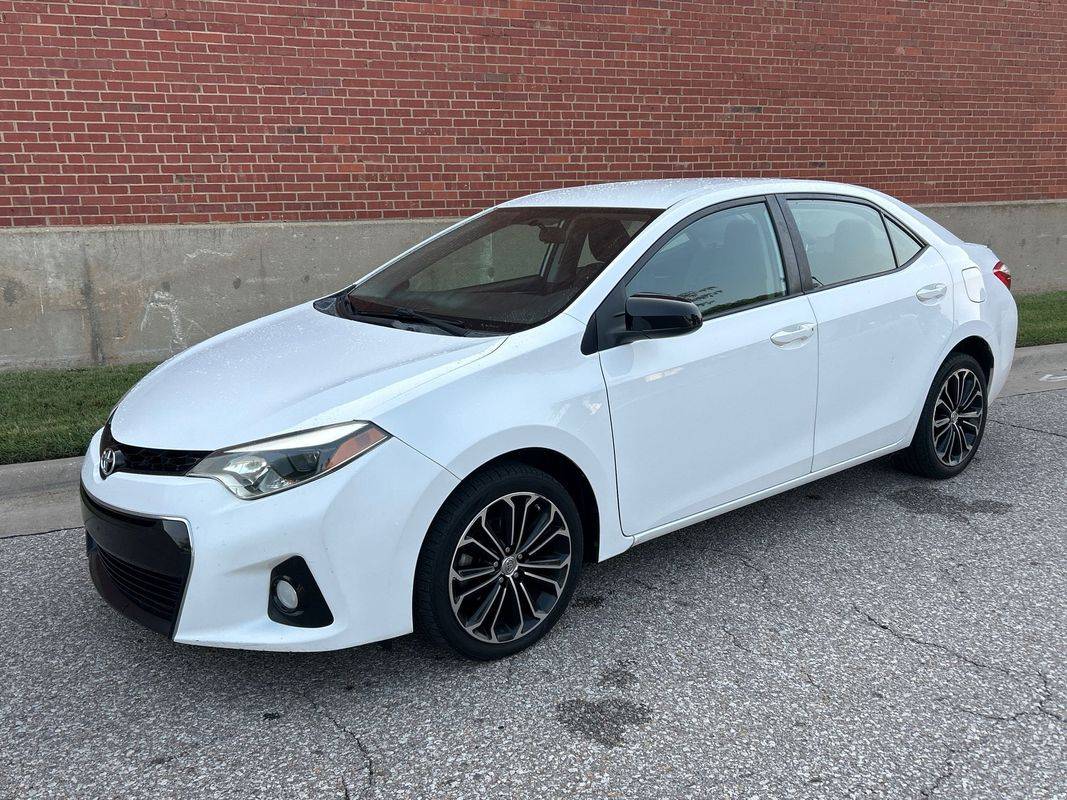 2016 Toyota Corolla L — Sedan — 102,960 mi — Wichita, KS