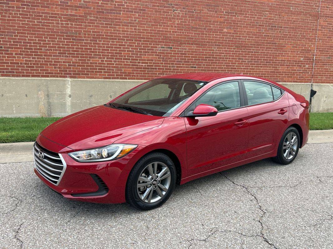 2017 Hyundai Elantra SE — Sedan — 31,272 mi — Wichita, KS