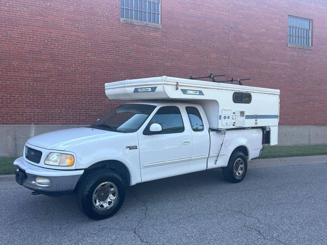 1997 Ford Super Duty F-250 Base — Pickup Truck — 103,615 mi — Wichita, KS