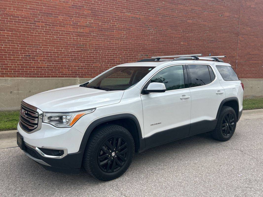 2018 GMC Acadia SLT — SUV — 111,741 mi — Wichita, KS