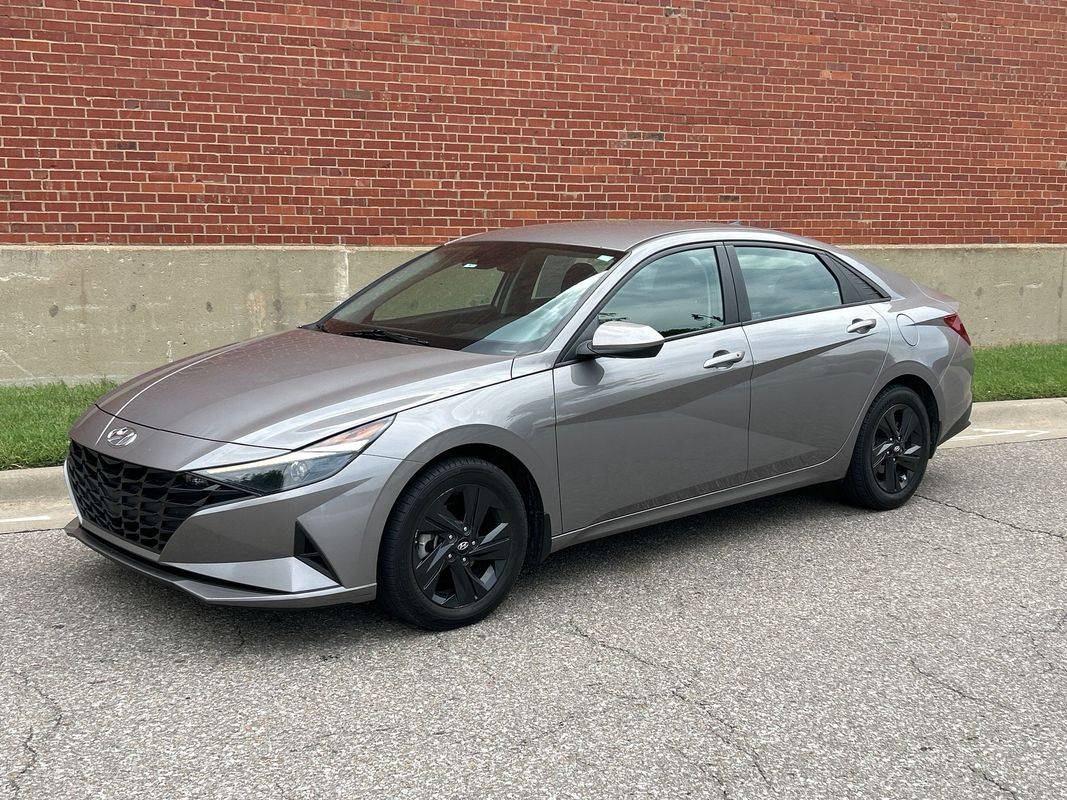 2022 Hyundai Elantra SEL — Sedan — 94,764 mi — Wichita, KS