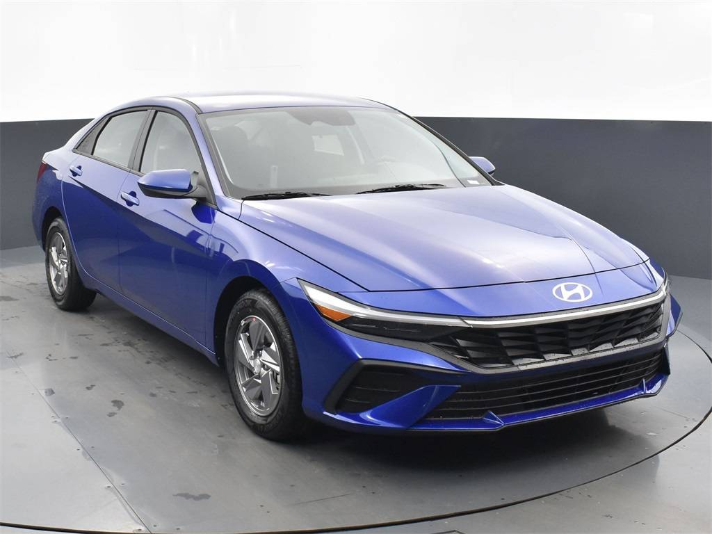 2025 Hyundai Elantra SE — Sedan — 4,066 mi — McDonough, GA
