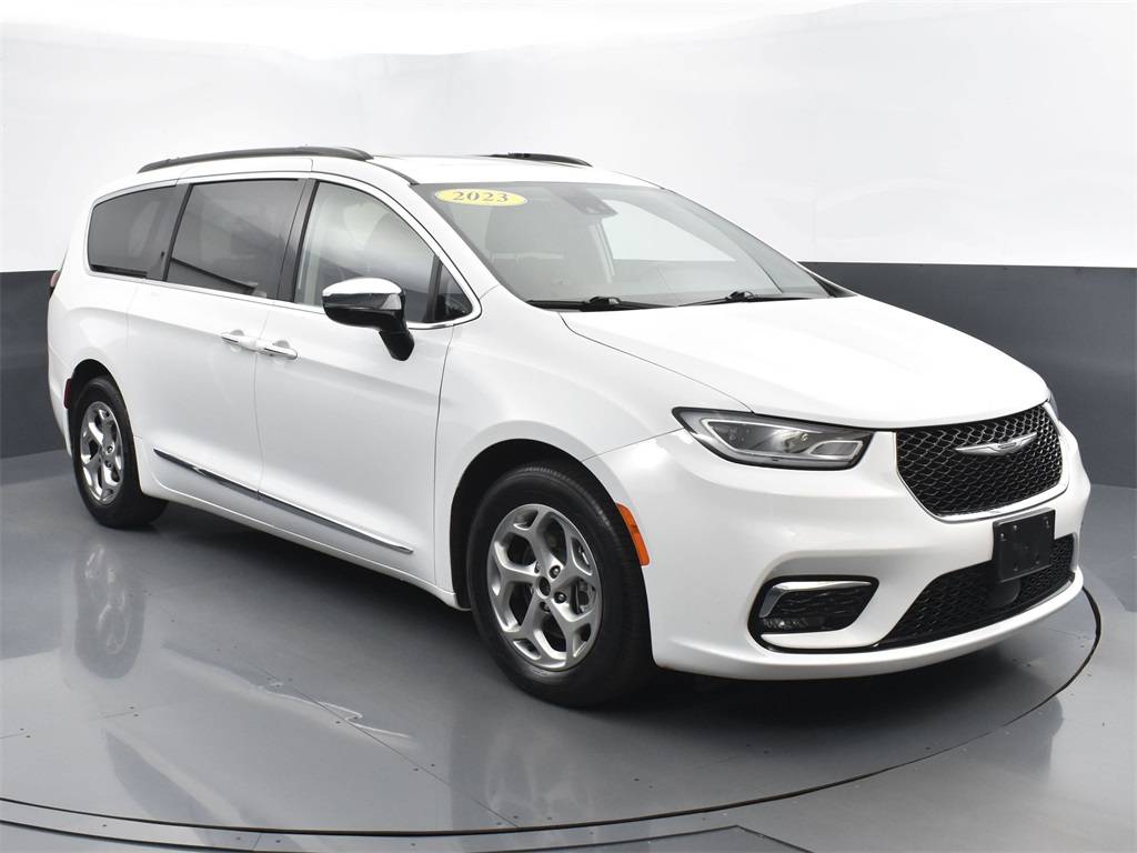 2023 Chrysler Pacifica Limited — Minivan — 61,352 mi — McDonough, GA