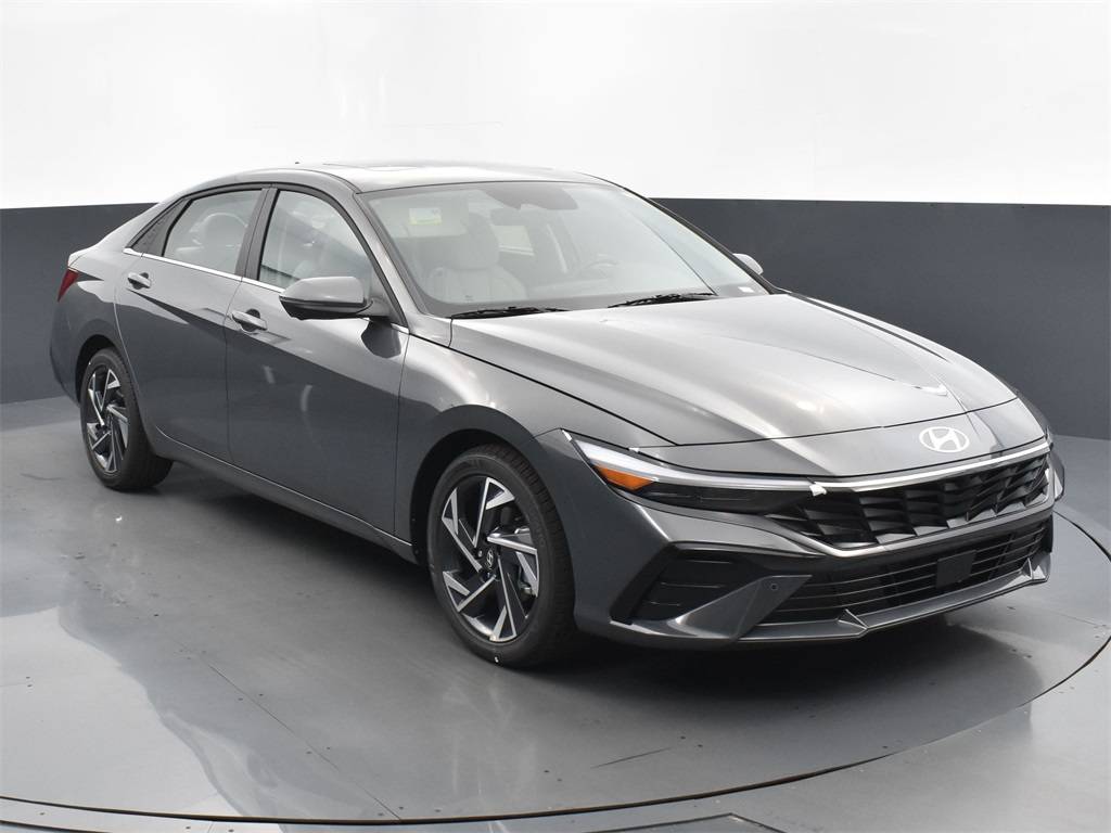 2024 Hyundai Elantra Limited — Sedan — 5,163 mi — McDonough, GA