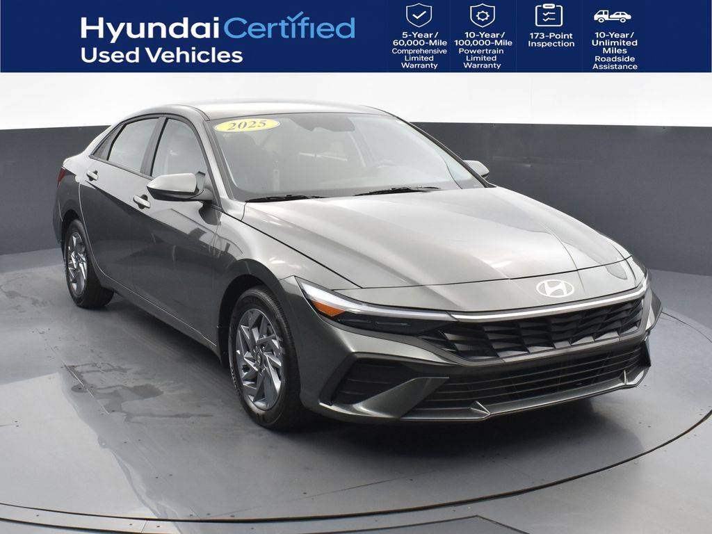 2025 Hyundai Elantra Hybrid Blue — Sedan — 8,175 mi — McDonough, GA