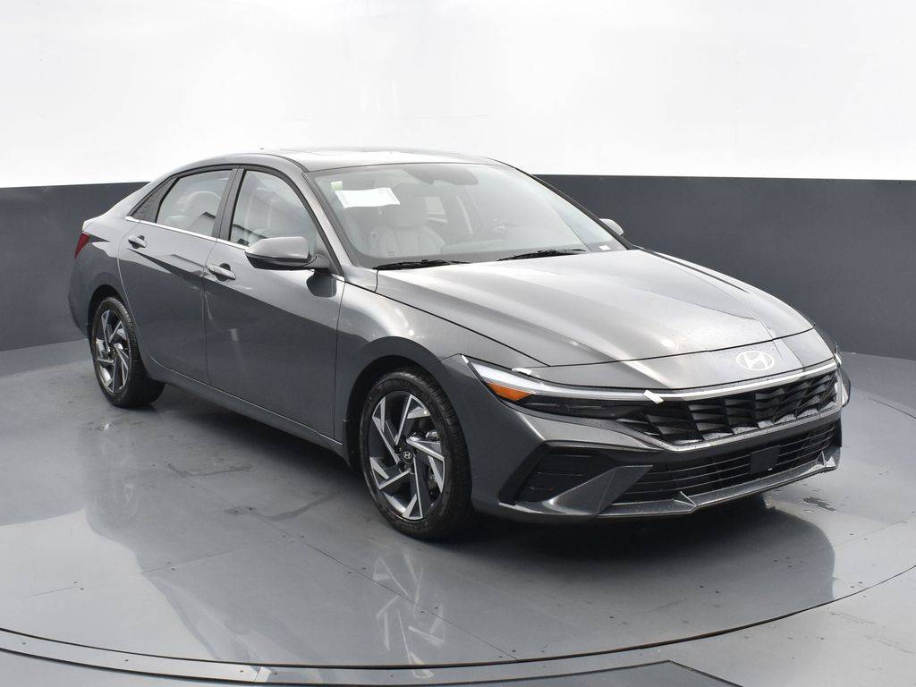 2025 Hyundai Elantra Limited — Sedan — 6,021 mi — McDonough, GA