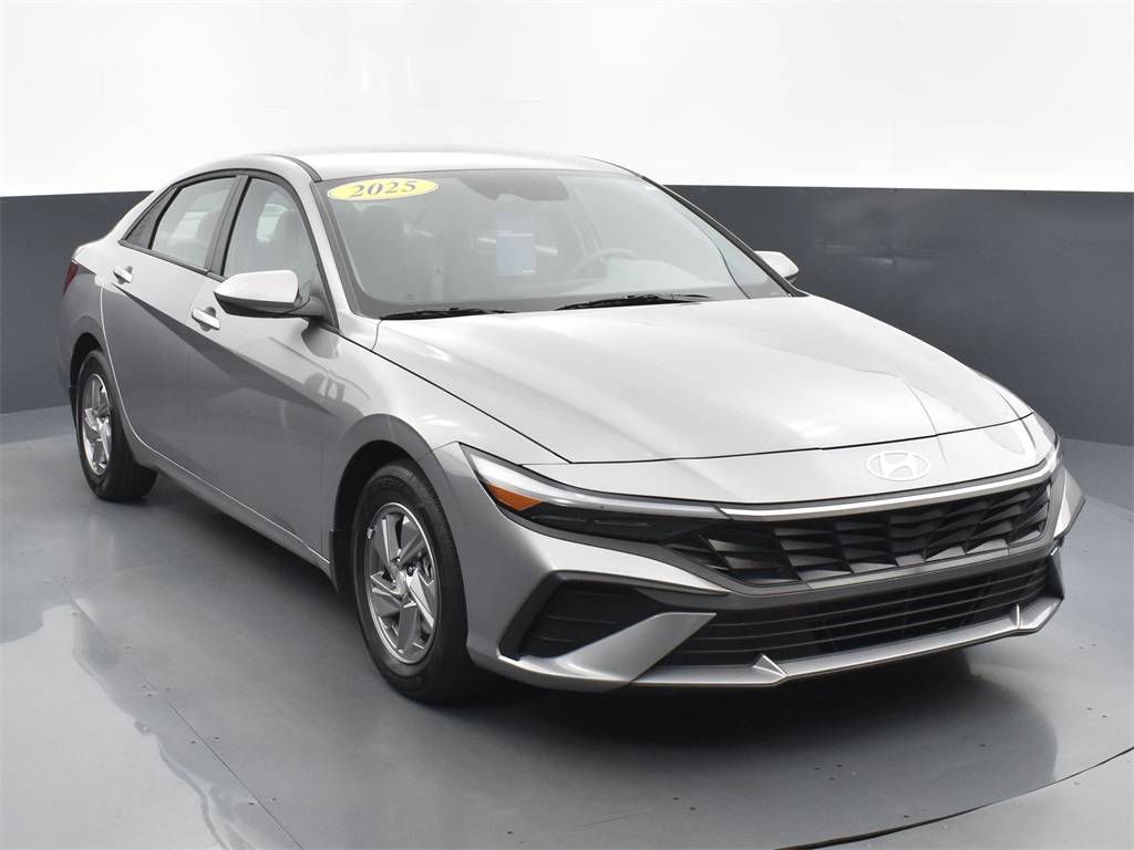 2025 Hyundai Elantra SE — Sedan — 5,803 mi — McDonough, GA