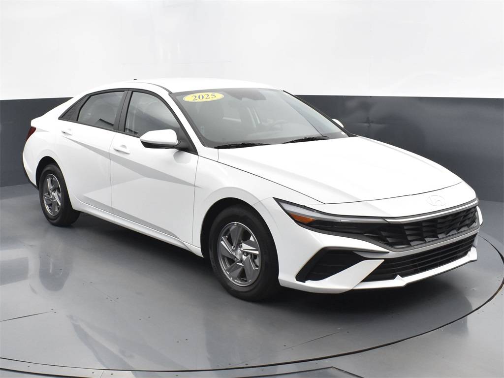 2025 Hyundai Elantra SE — Sedan — 5,463 mi — McDonough, GA