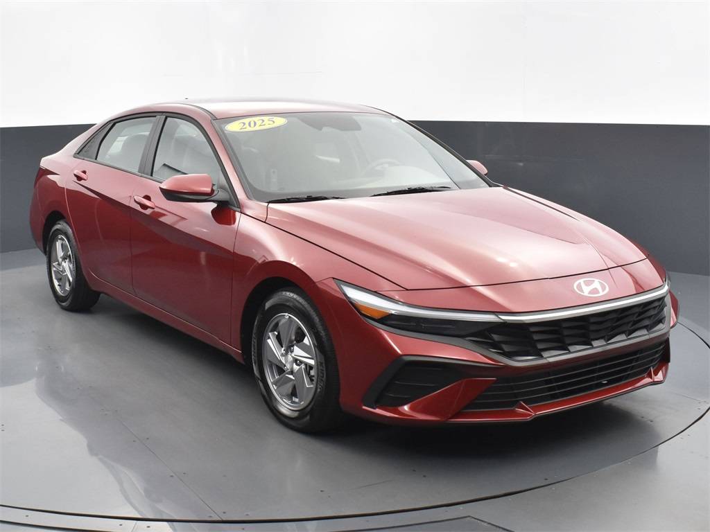2025 Hyundai Elantra SE — Sedan — 6,233 mi — McDonough, GA