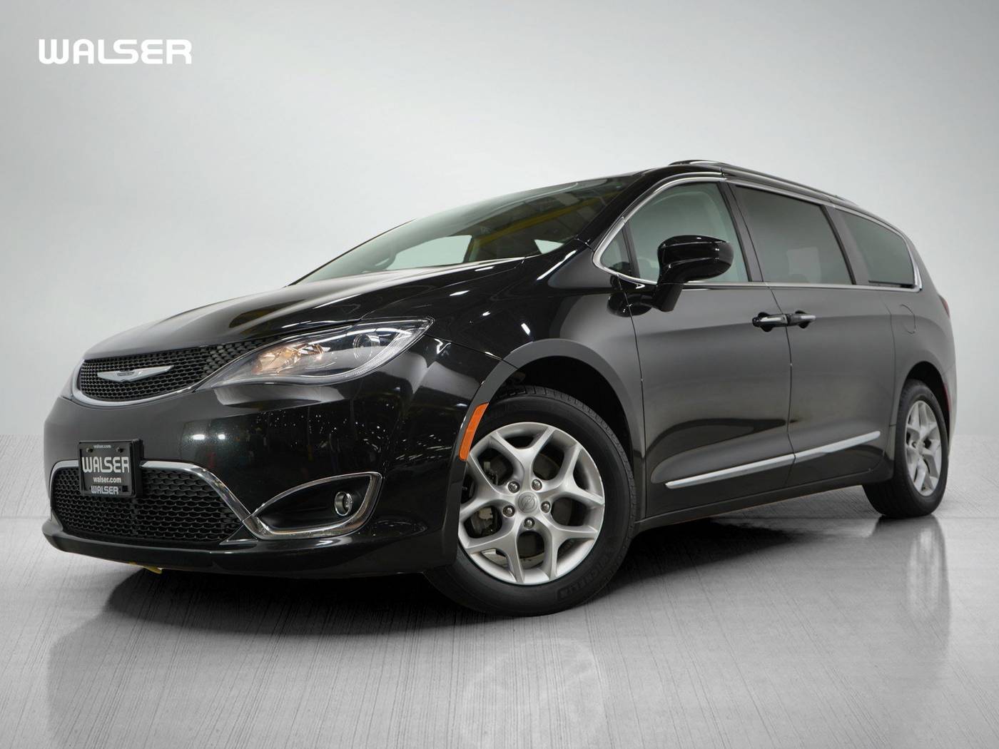 2017 Chrysler Pacifica Touring L Plus — Minivan — 94,370 mi — Roseville, MN