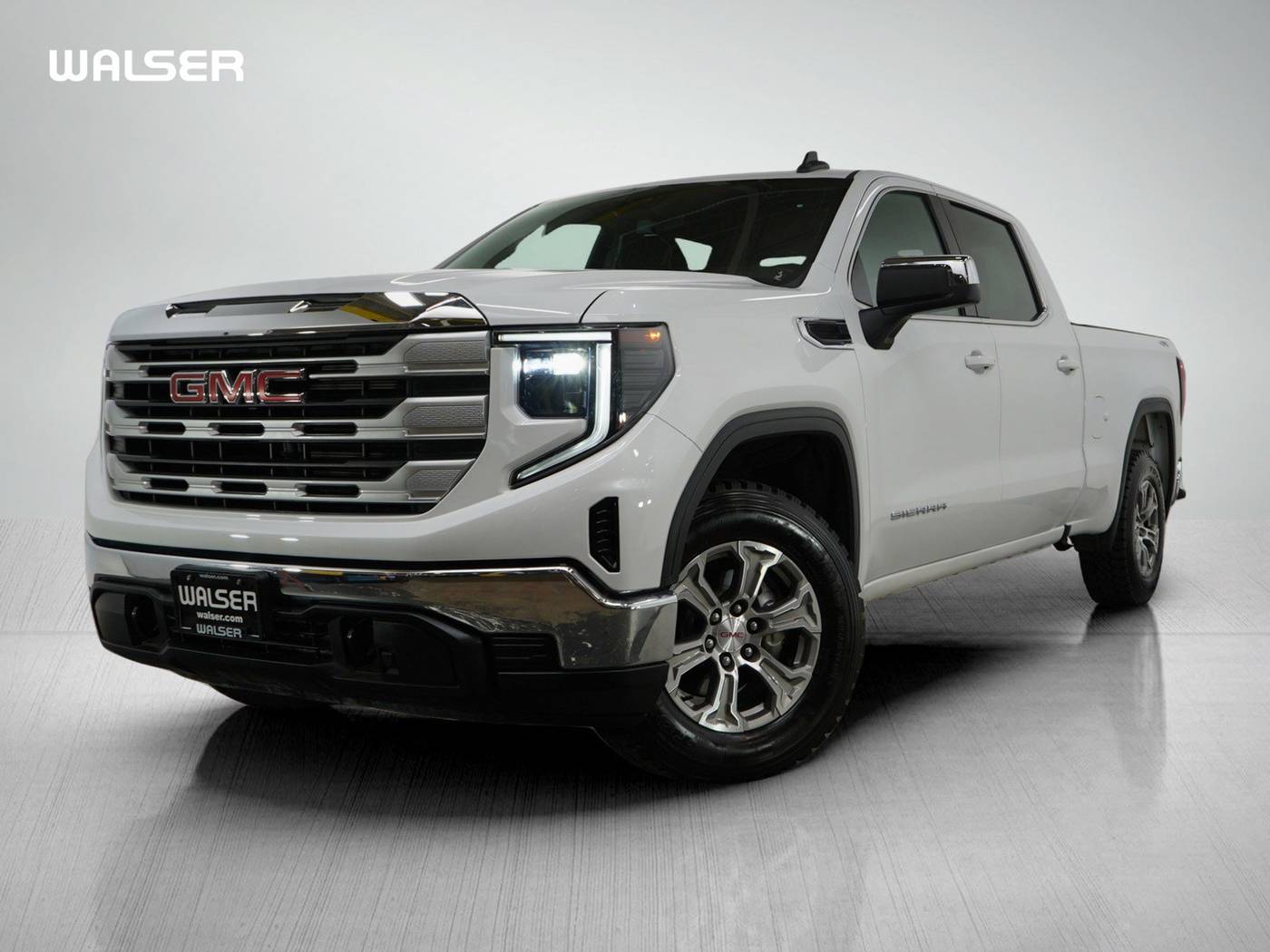 2023 GMC Sierra 1500 SLE — Pickup Truck — 13,643 mi — Roseville, MN