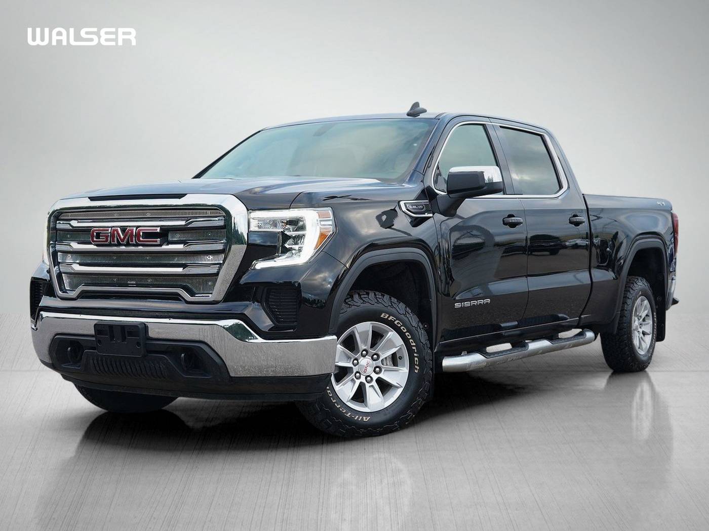 2021 GMC Sierra 1500 SLE — Pickup Truck — 52,971 mi — Roseville, MN
