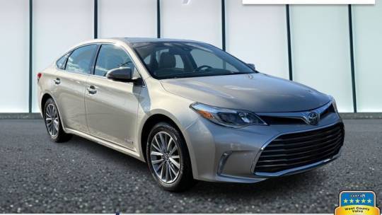 2017 Toyota Avalon Hybrid Limited — Sedan — 60,987 mi — Manchester, MO