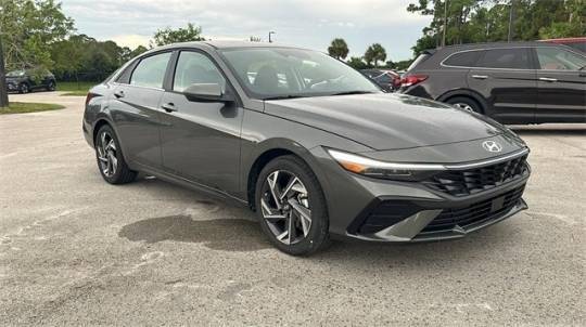 2025 Hyundai Elantra SEL Convenience — Sedan — 13 mi — Vero Beach, FL