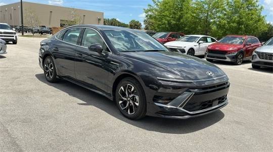 2024 Hyundai Sonata SEL — Sedan — 1,811 mi — Vero Beach, FL