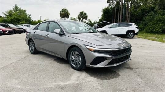 2024 Hyundai Elantra SEL — Sedan — 11 mi — Vero Beach, FL