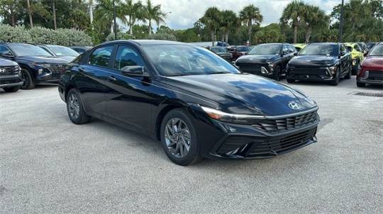 2024 Hyundai Elantra SEL — Sedan — 4,041 mi — Vero Beach, FL
