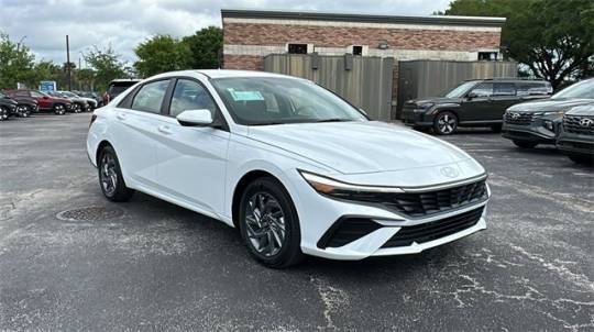 2024 Hyundai Elantra SEL — Sedan — 8,289 mi — Vero Beach, FL