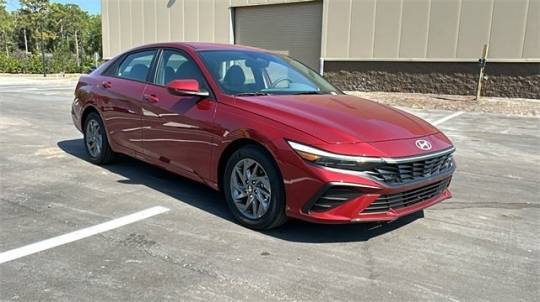 2024 Hyundai Elantra SEL — Sedan — 4,185 mi — Vero Beach, FL