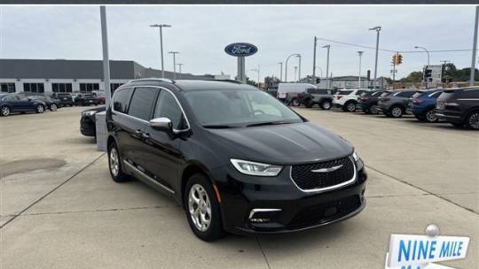 2021 Chrysler Pacifica Limited — Minivan — 43,650 mi — St. Clair Shores, MI