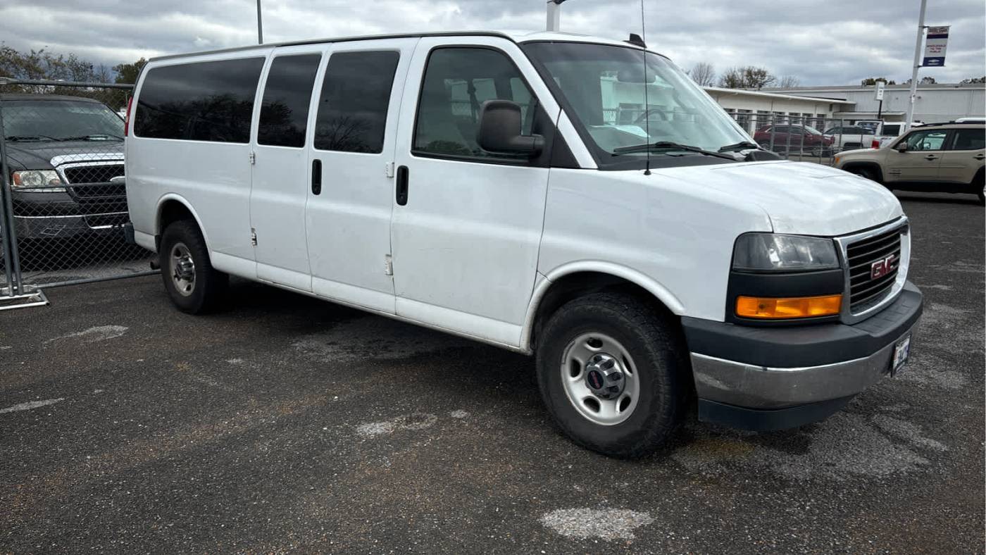 2018 GMC Savana Passenger LT — Passenger Van — 164,346 mi — Paducah, KY